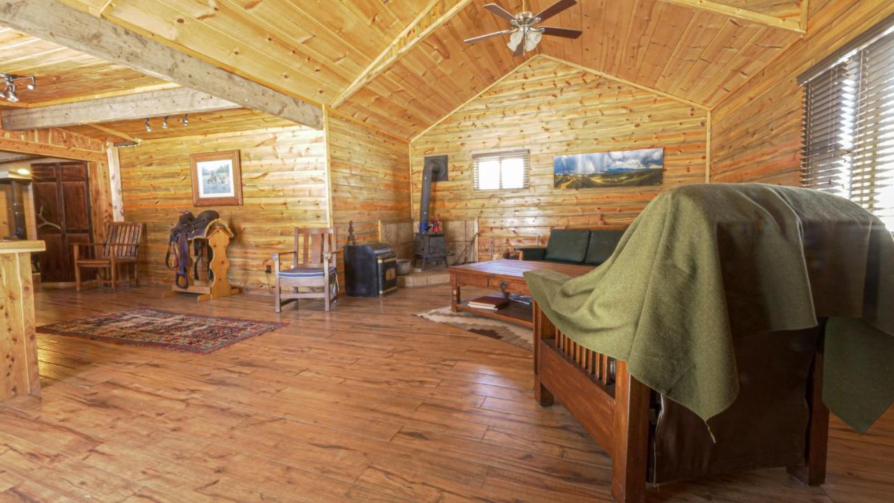 Aubin Sky Lodging At The Yl Ranch Savery Εξωτερικό φωτογραφία